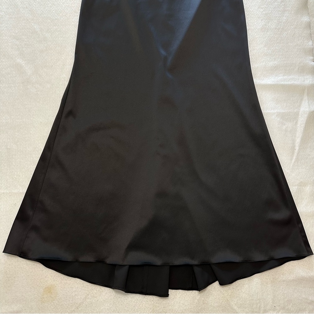 JS Collections Black Satin Maxi Skirt - Picture 4 of 11